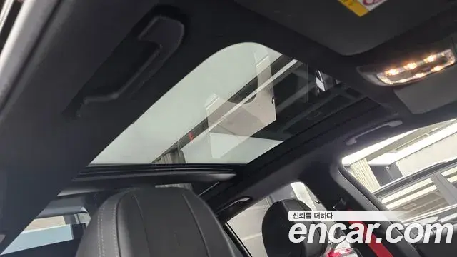 Mercedes-Benz GLE-Class 2025 — Photo 15/34