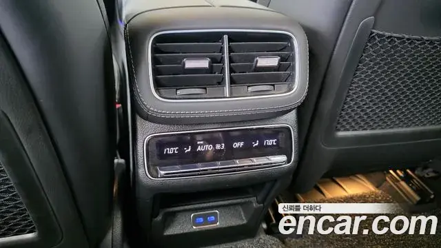 Mercedes-Benz GLE-Class 2025 — Photo 2/34