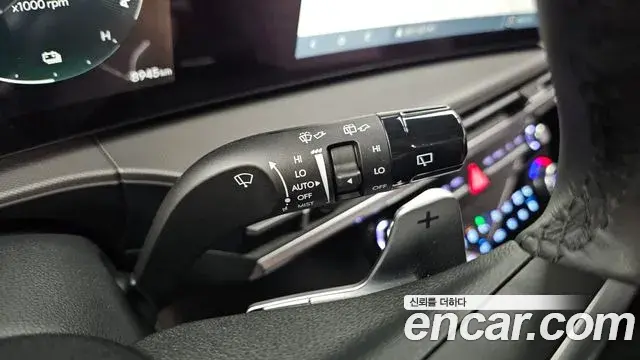 Hyundai Santa Fe 2025 — Photo 10/33