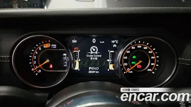 Jeep Wrangler 2020 — Şəkil 6/31