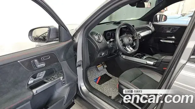 Mercedes-Benz GLB-Class 2025 — Şəkil 10/30