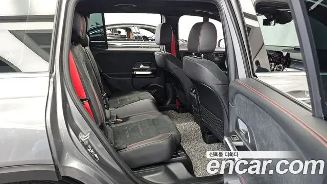 Mercedes-Benz GLB-Class 2025 — Şəkil 16/30
