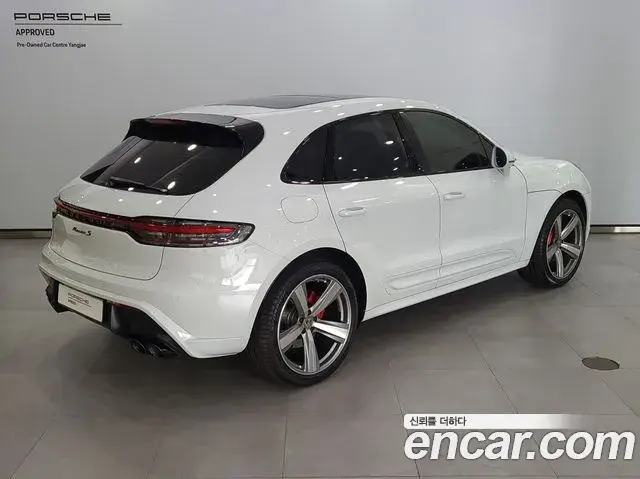 Porsche Macan 2023 — Photo 2/20