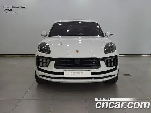 Porsche Macan 2023 — Photo 5/20