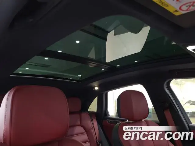 Porsche Macan 2023 — Photo 9/20