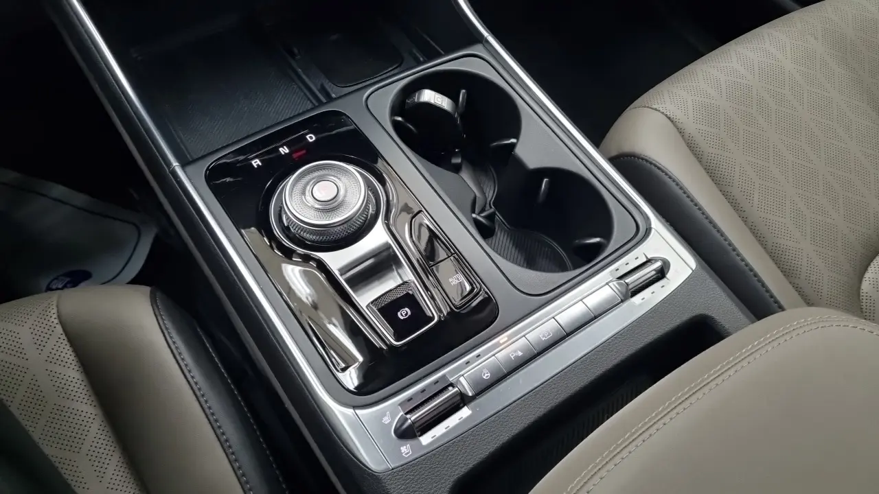 Kia Carnival 2025 — Photo 13/18