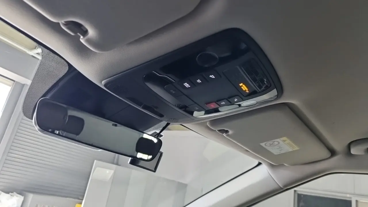 Kia Carnival 2025 — Photo 14/18