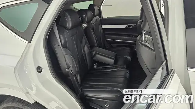 Genesis GV80 2021 — ფოტო 24/31