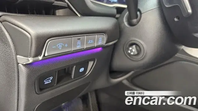 Genesis GV80 2021 — ფოტო 17/31