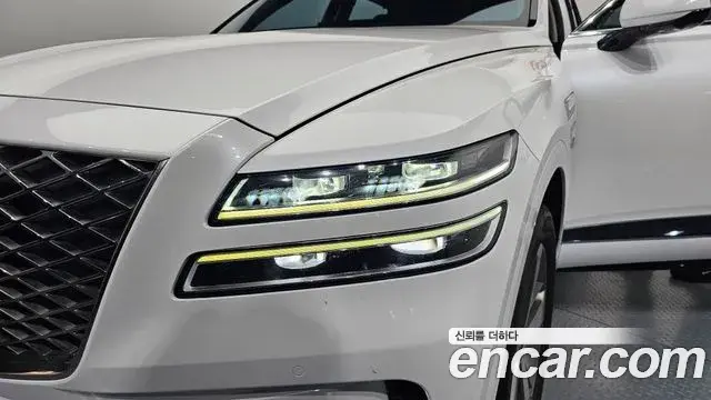 Genesis GV80 2021 — ფოტო 13/31