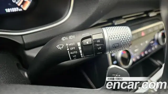 Genesis GV80 2021 — ფოტო 8/31