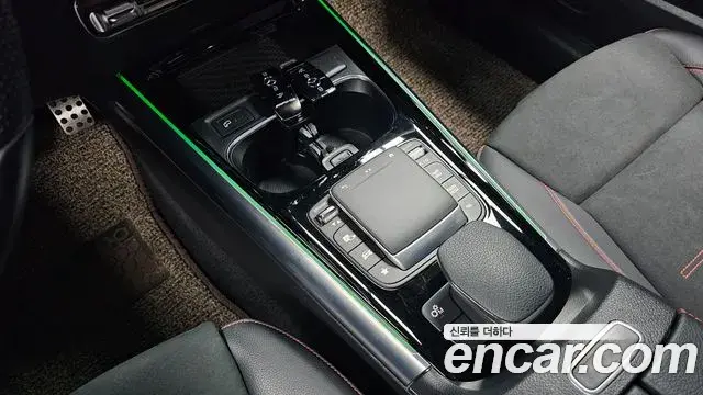Mercedes-Benz GLA-Class 2021 — Фото 16/20