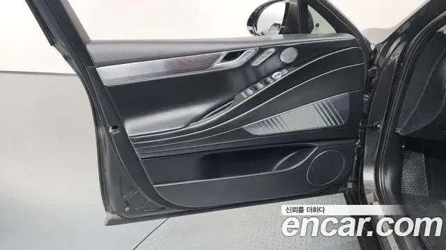 Genesis G80 2021 — Photo 30/39