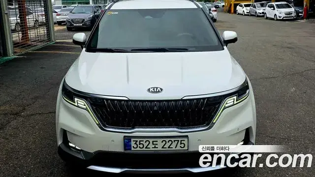 Kia Carnival 2021 — Photo 4/20