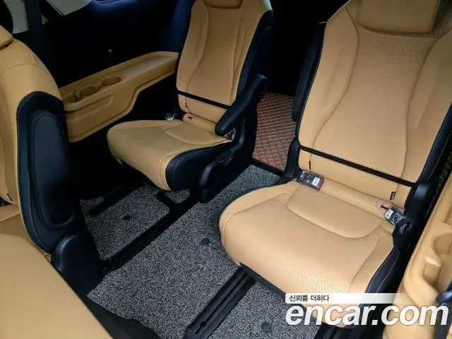 Kia Carnival 2021 — Photo 13/20