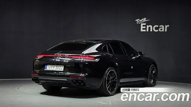 Porsche Panamera 2023 — Фото 2/20