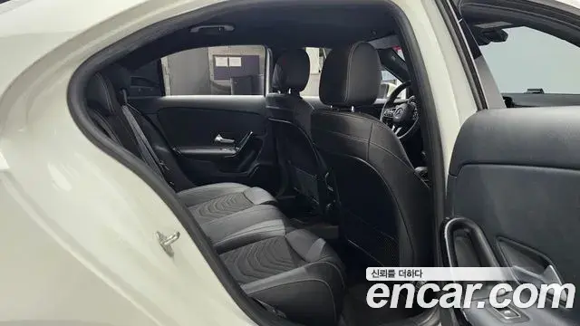 Mercedes-Benz A-Class 2020 — Фото 11/20