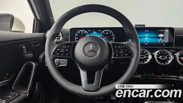 Mercedes-Benz A-Class 2020 — Фото 12/20