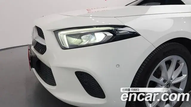 Mercedes-Benz A-Class 2020 — ფოტო 28/30