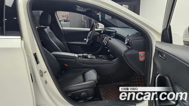 Mercedes-Benz A-Class 2020 — ფოტო 27/30