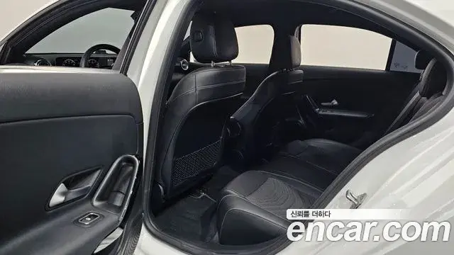 Mercedes-Benz A-Class 2020 — ფოტო 23/30