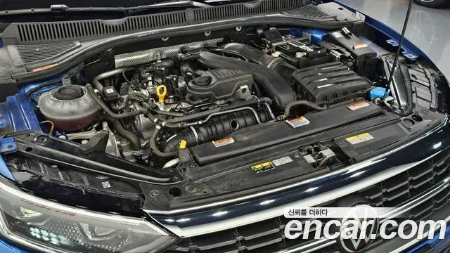 Volkswagen Jetta 2022 — Şəkil 19/20