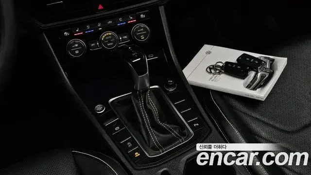 Volkswagen Jetta 2022 — Şəkil 12/20