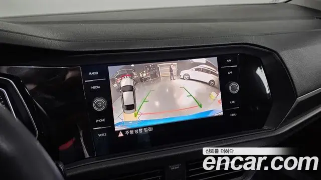 Volkswagen Jetta 2022 — Şəkil 13/20