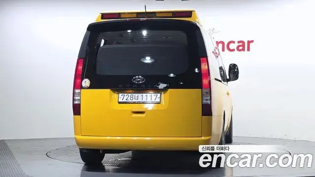 Hyundai Staria 2023 — Фото 4/20