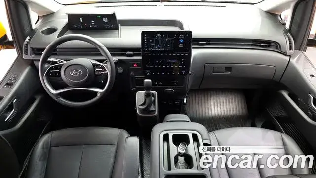 Hyundai Staria 2023 — Фото 7/20