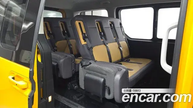Hyundai Staria 2023 — Фото 11/20