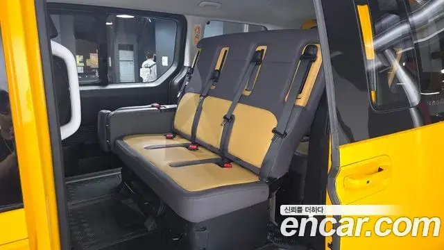 Hyundai Staria 2023 — Фото 12/20