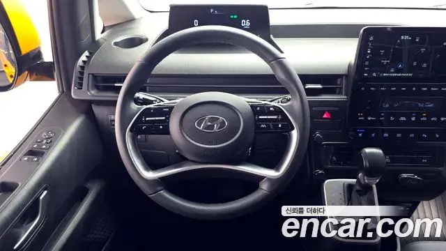 Hyundai Staria 2023 — Фото 14/20