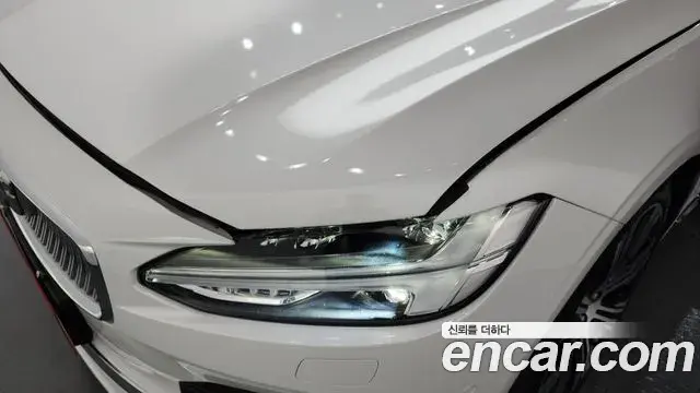 Volvo S90 2021 — ფოტო 20/36