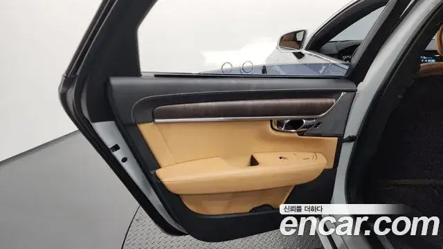 Volvo S90 2021 — ფოტო 8/36