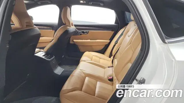 Volvo S90 2021 — ფოტო 19/36