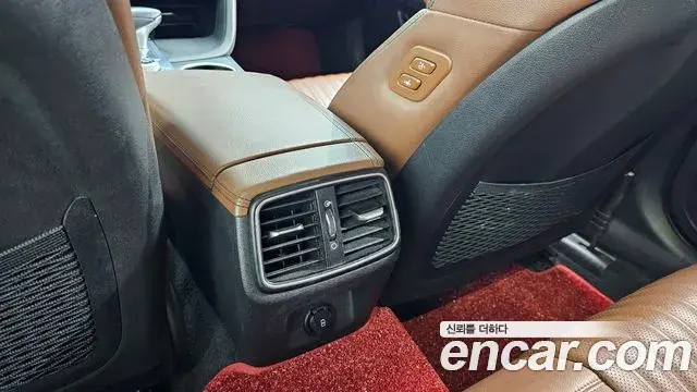 Genesis G70 2019 — ფოტო 17/32