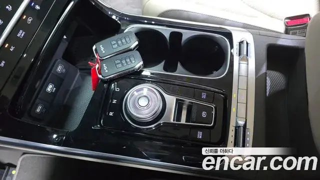 Kia Carnival 2023 — Фото 9/20
