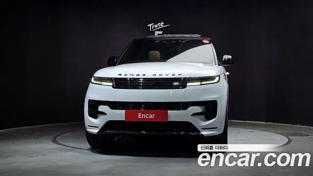 Land Rover Range Rover Sport 2025 — ფოტო 8/30