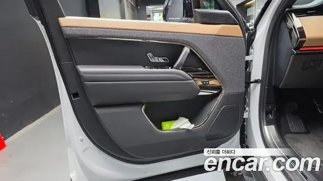 Land Rover Range Rover Sport 2025 — ფოტო 30/30