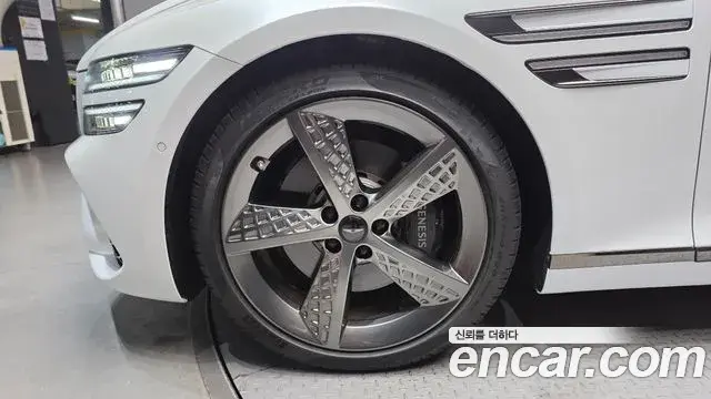 Genesis G80 2024 — Şəkil 29/31