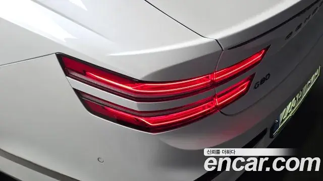 Genesis G80 2024 — Şəkil 16/31