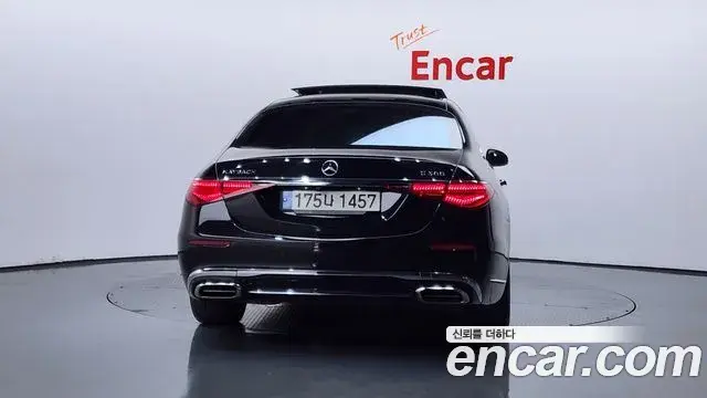 Mercedes-Benz S-Class 2021 — Photo 6/20