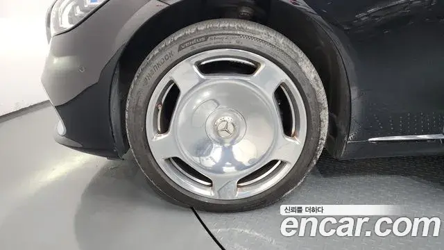 Mercedes-Benz S-Class 2021 — Photo 16/20
