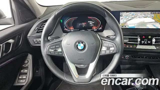 BMW 1 Series 2023 — Şəkil 3/33