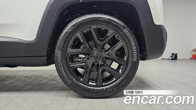 Jeep Renegade 2022 — Photo 7/31