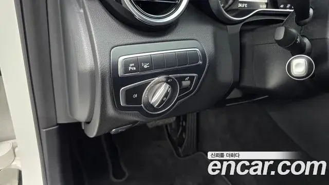 Mercedes-Benz C-Class 2018 — Фото 18/20