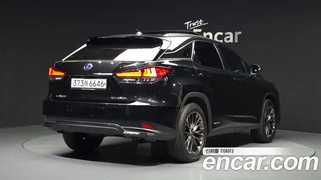 Lexus RX450h 2021 — ფოტო 24/33