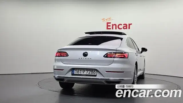 Volkswagen Arteon 2022 — ფოტო 16/33