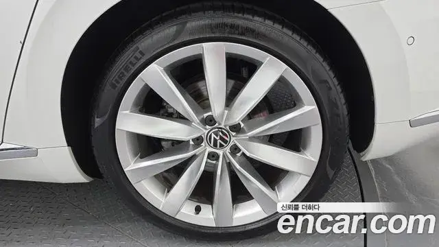 Volkswagen Arteon 2022 — ფოტო 26/33